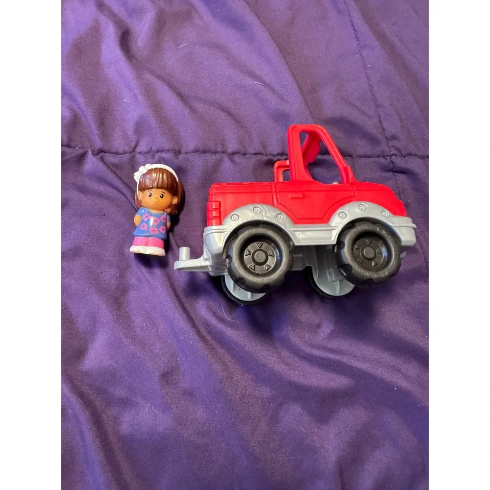 Fisher-Price Little People Red Pickup Truck with Mia Figure FGY15 Mattel